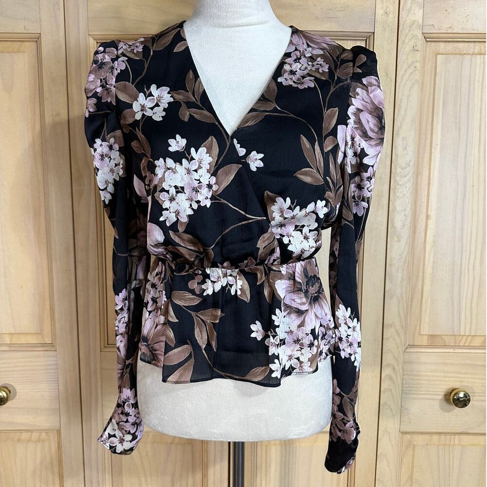 WAYF Black Floral Puff Shoulder Crossover Surplice Peplum Blouse Top Sz XS